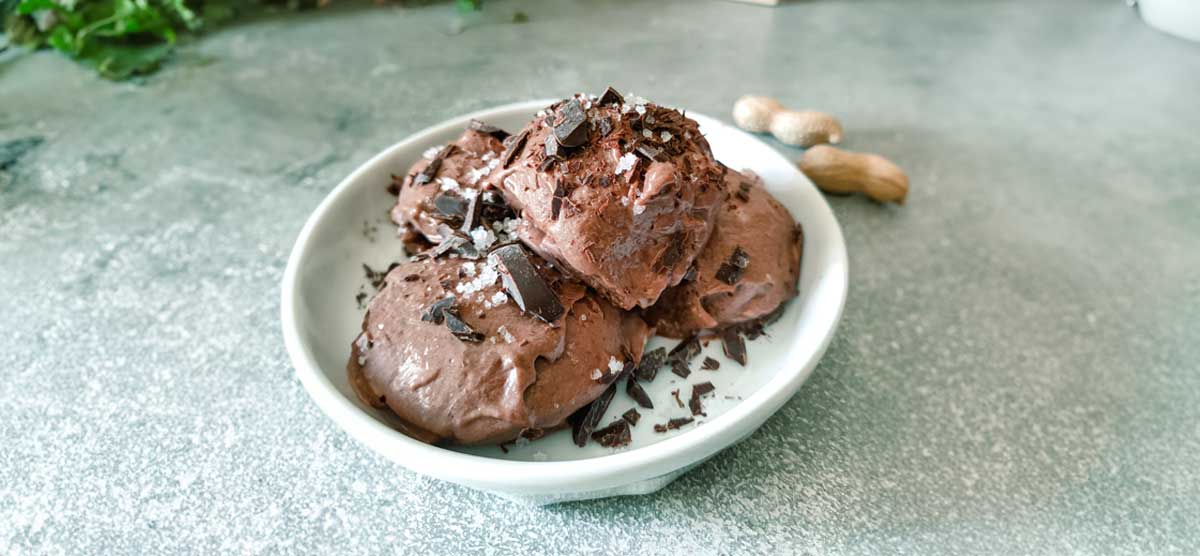 Sorbet cacao, cacahuetes et fleur de sel