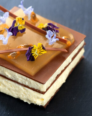 Parfait glacé au fruit de la passion et au chocolat au lait 37% cacao de la marque Kaoka