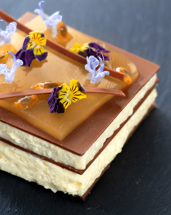 Parfait glacé au fruit de la passion et au chocolat au lait 37% cacao de la marque Kaoka