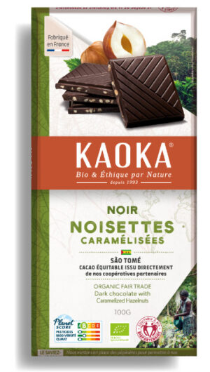 Tablette de chocolat noir 66% cacao aux éclats de noisettes caramélisés de la marque Kaoka