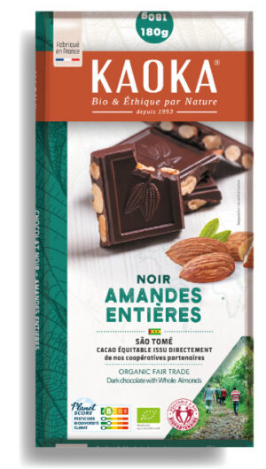 Tablette de chocolat noir 66% cacao aux amandes entières bio équitable de la marque Kaoka