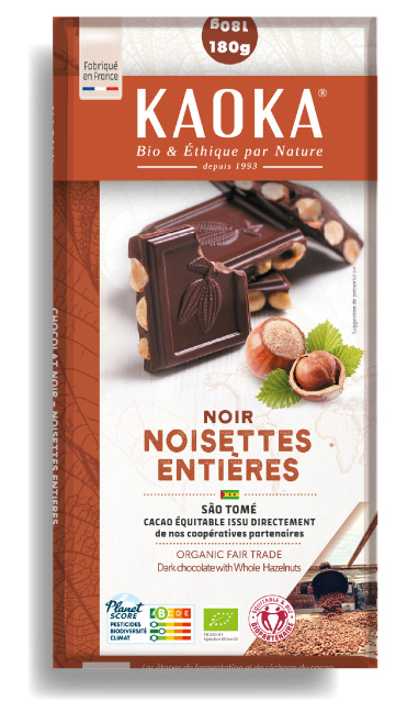 Tablette de chocolat noir 66% cacao aux noisettes entières bio équitable de la marque Kaoka