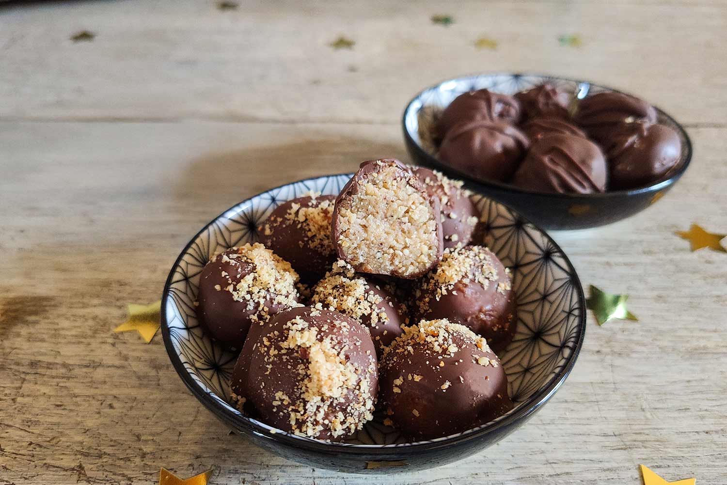 Recette de balls au chocolat au lait, cacahuètes et noisettes