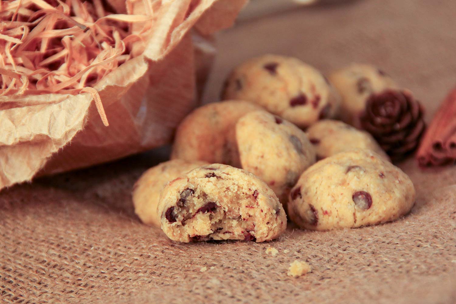 Recette de biscuits moelleux à la cannelle, orange et aux pépites de chocolat noir