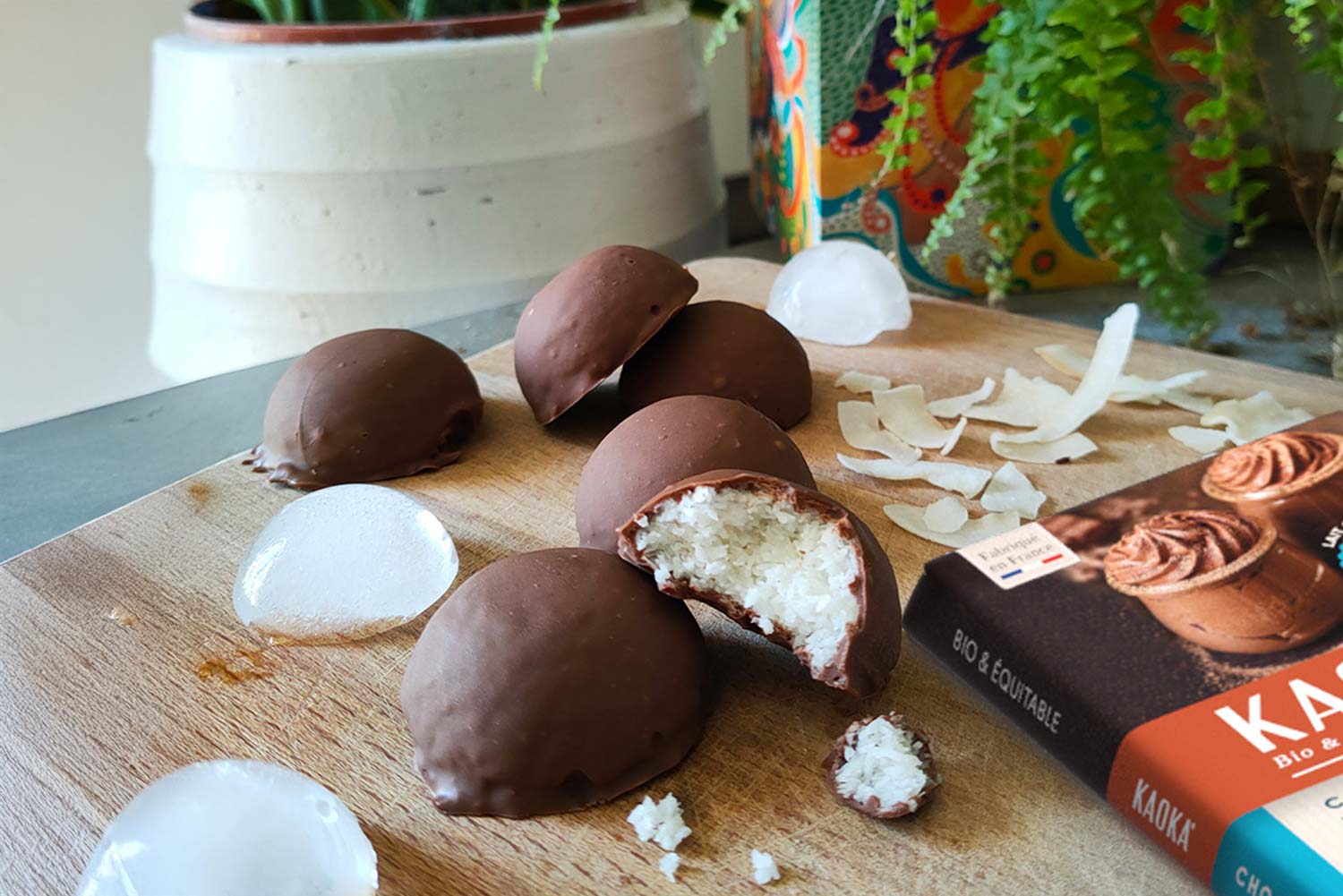 Recette de bouchées glacées à la noix de coco et enrobées de chocolat au lait