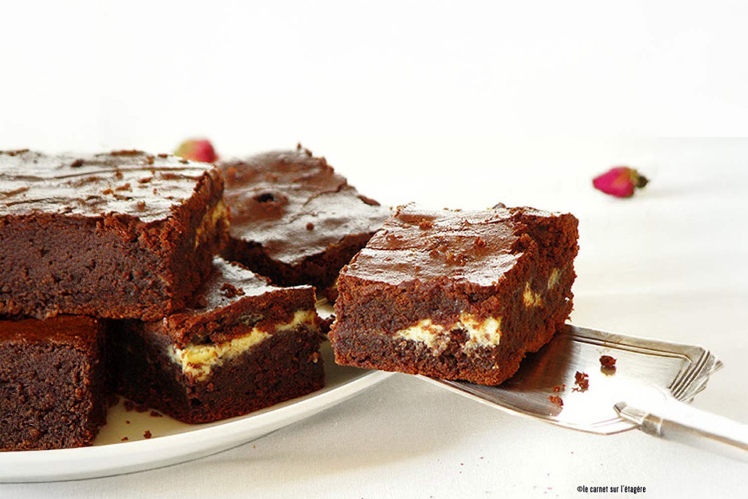 Recette de brownie au chocolat noir et blanc et à l'huile essentielle d'orange