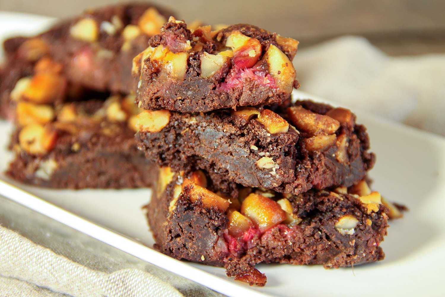 Recette de brownies aux framboises et noix de macadamia