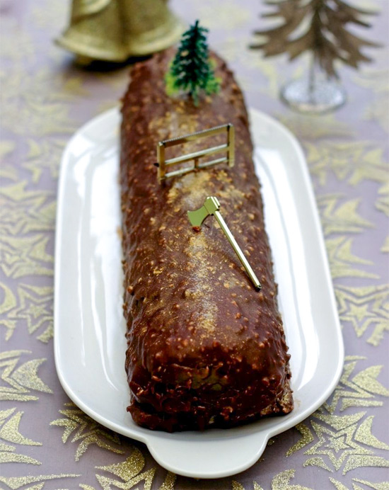 Recette de bûche au chocolat noir et aux poires