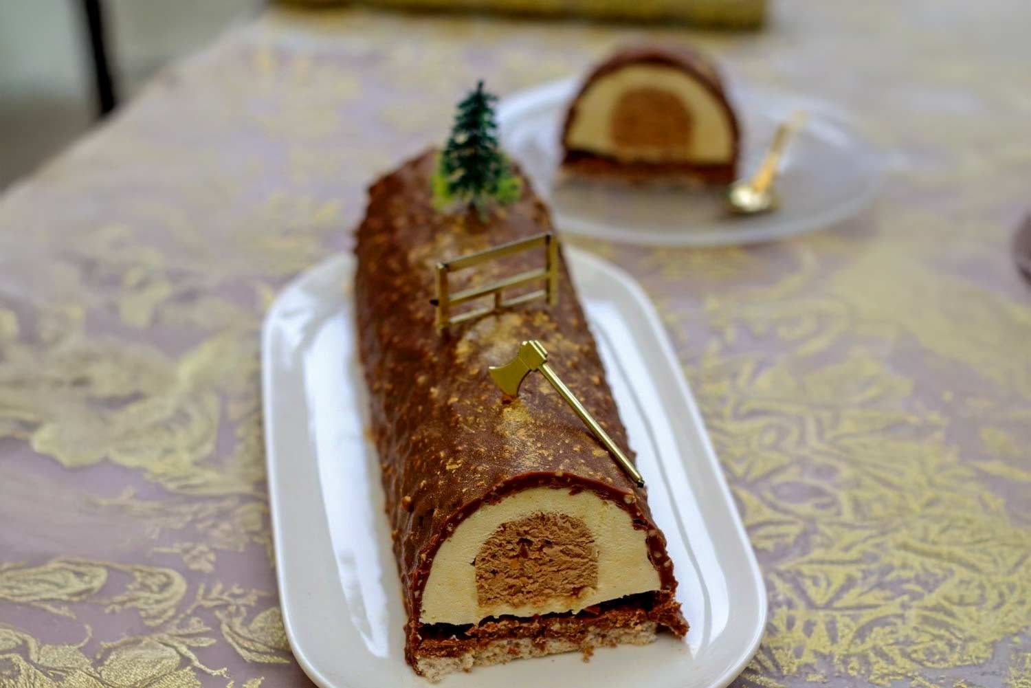 Recette de bûche au praliné noisettes et au chocolat blanc