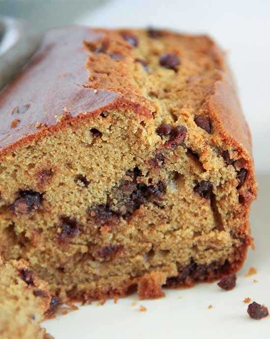 Recette de cake aux cacahuètes et aux pépites de chocolat au lait