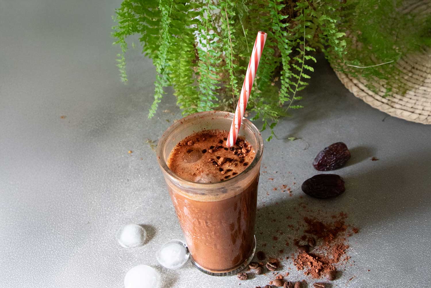 Recette de chocolat glacé au café et aux dattes