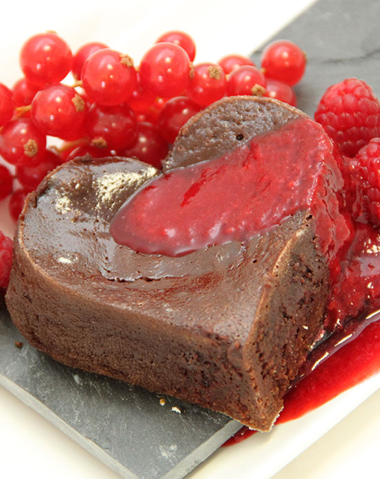 Recette de cœurs fondants au chocolat noir et aux framboises