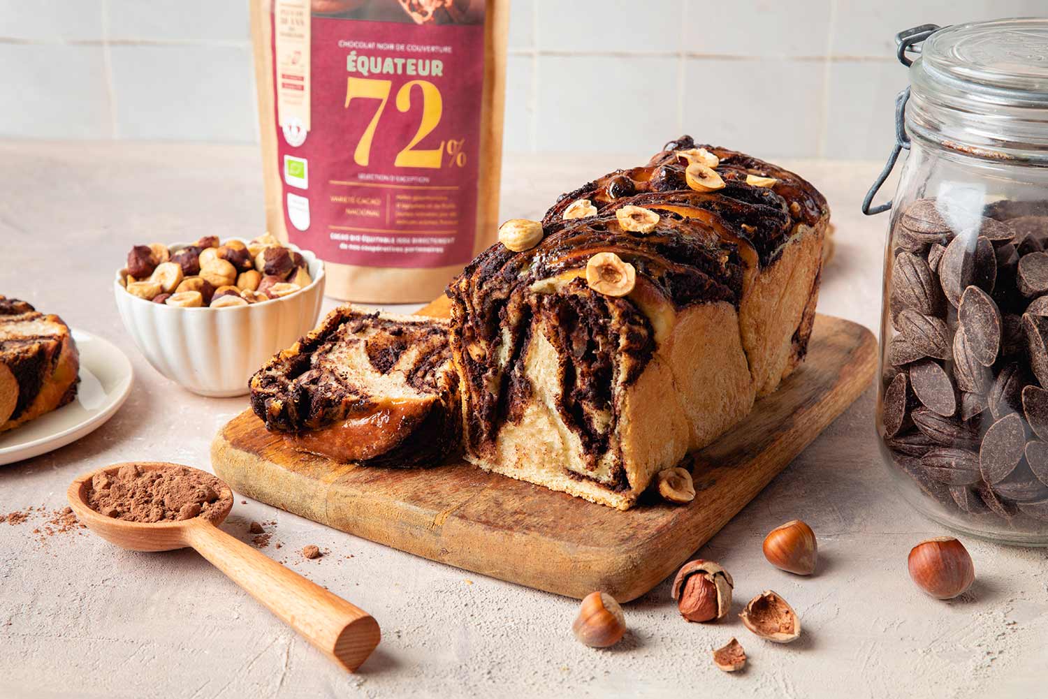 Recette de babka au chocolat noir vegan et aux noisettes