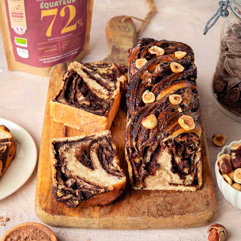 Recette de babka au chocolat noir vegan et aux noisettes