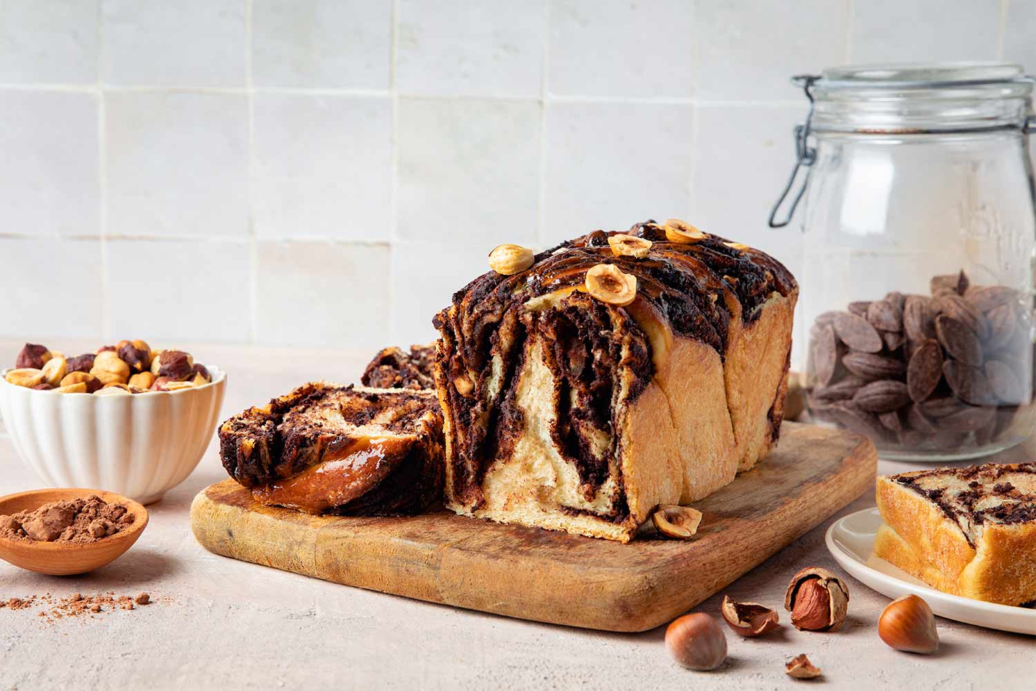 Recette de babka au chocolat noir vegan et aux noisettes