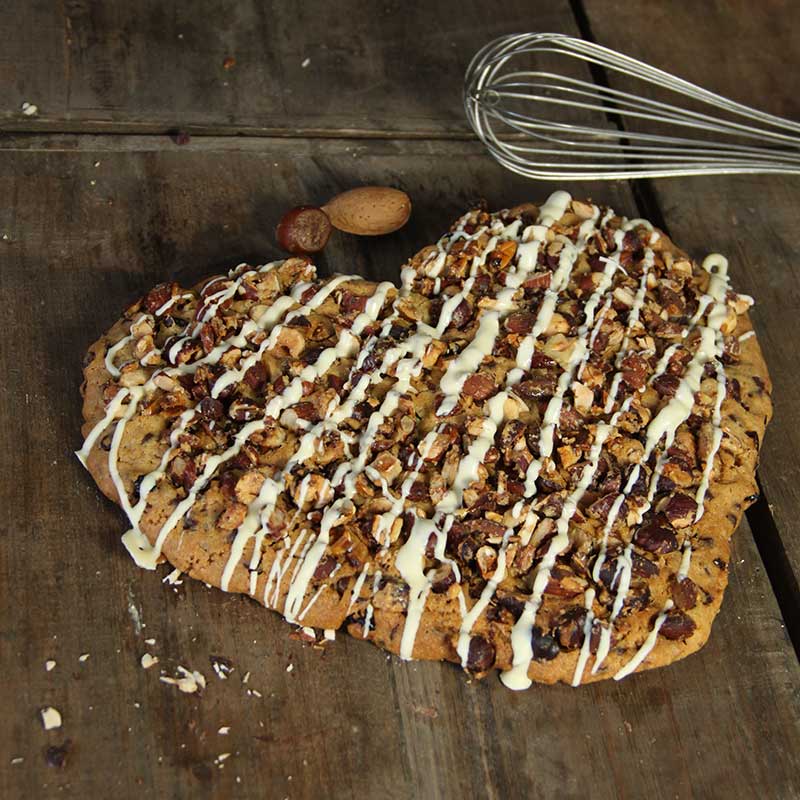 Recette de cookies cœur géant aux fruits secs et pépites de chocolat noir