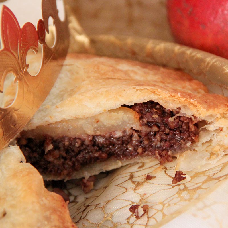 Galette des rois aux amandes, aux poires et au chocolat au lait