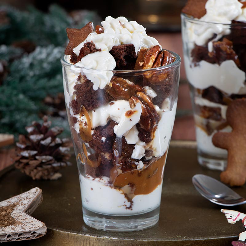 Recette de verrines aux brownies, noix de pécan et caramel