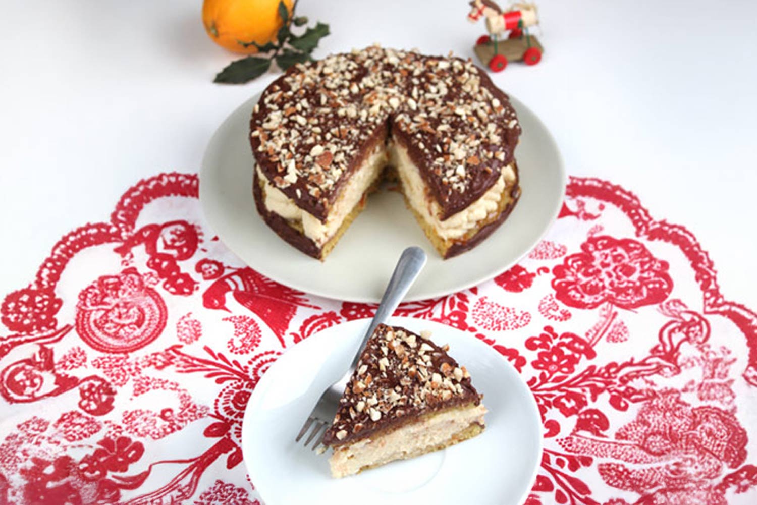 Recette de gâteau à la crème d'orange et génoise chocolat amande