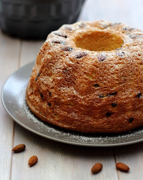 Kouglof aux pépites de chocolat noir