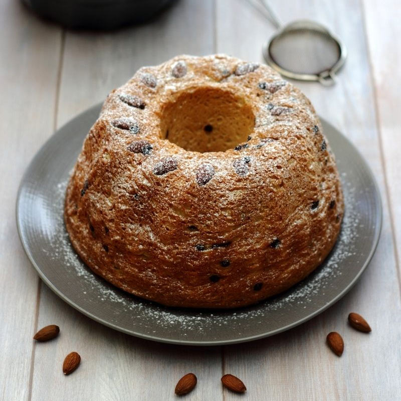 Kouglof aux pépites de chocolat noir