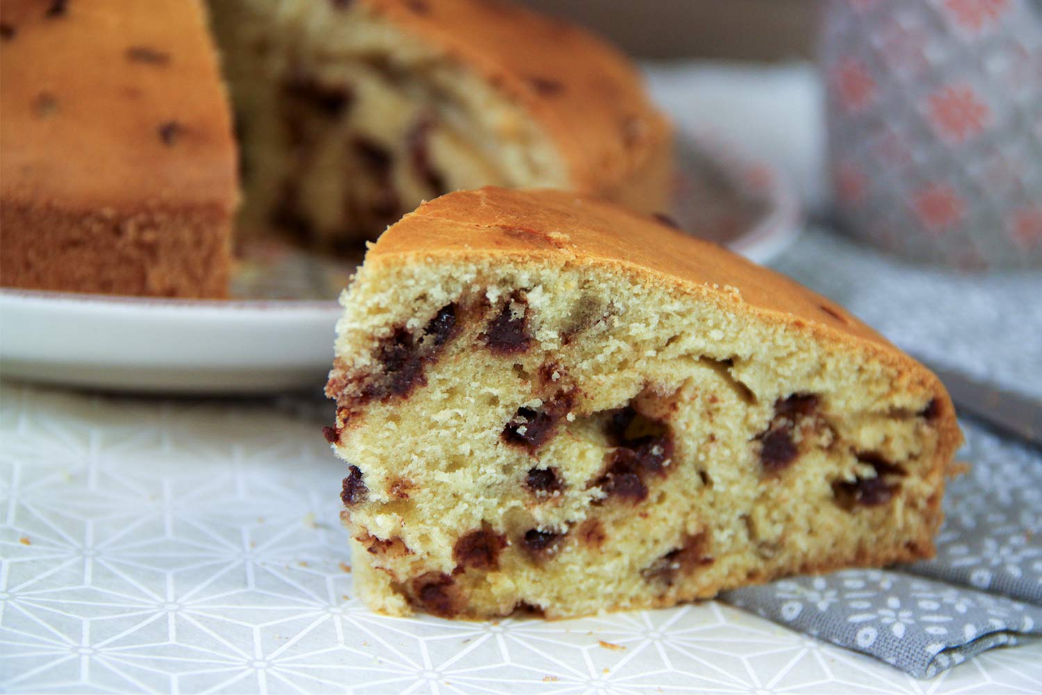 Recette de moelleux à la crème fraîche et aux pépites de chocolat au lait