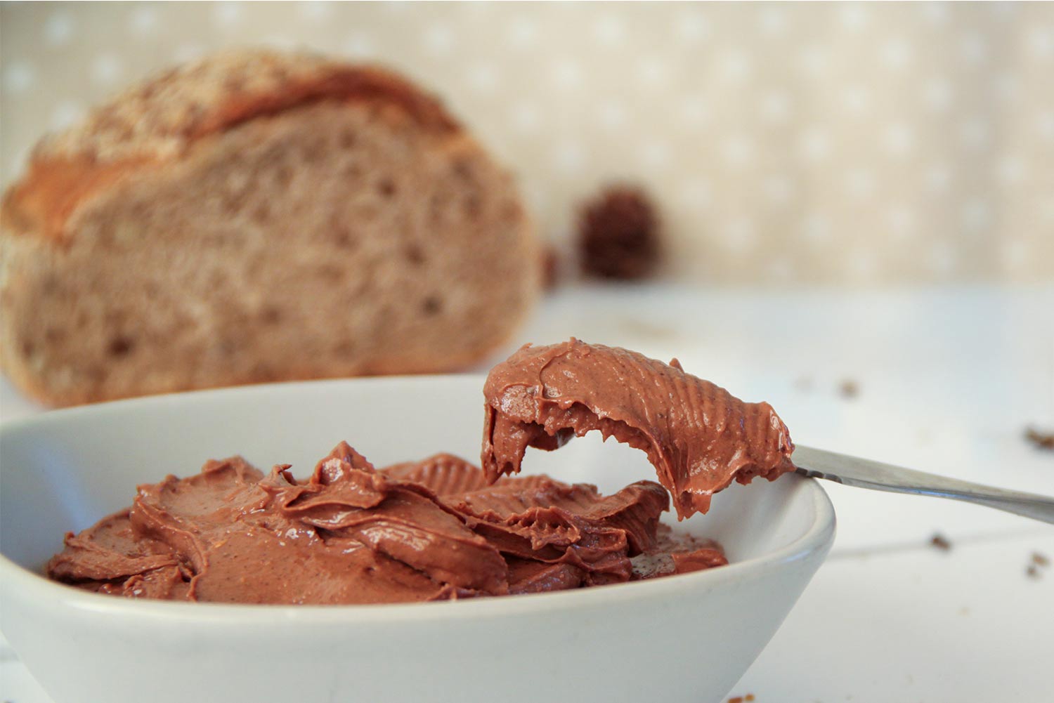 Recette de pâte à tartiner au chocolat au lait et aux noisettes