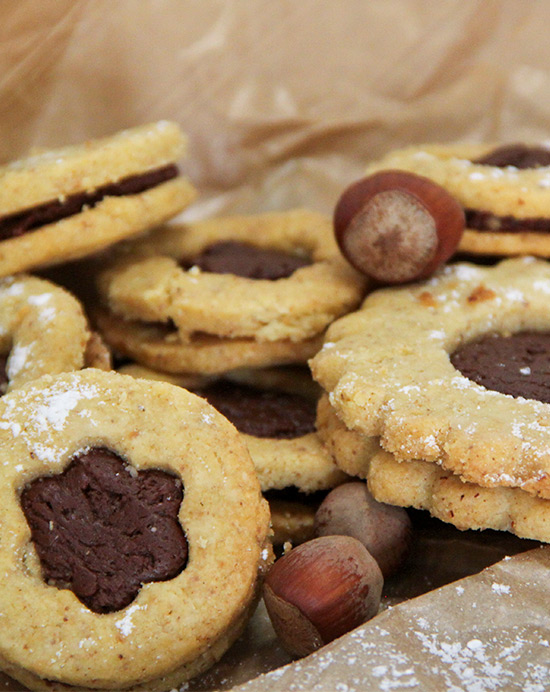 Recette de sablés fourrés au chocolat au lait et aux noisettes