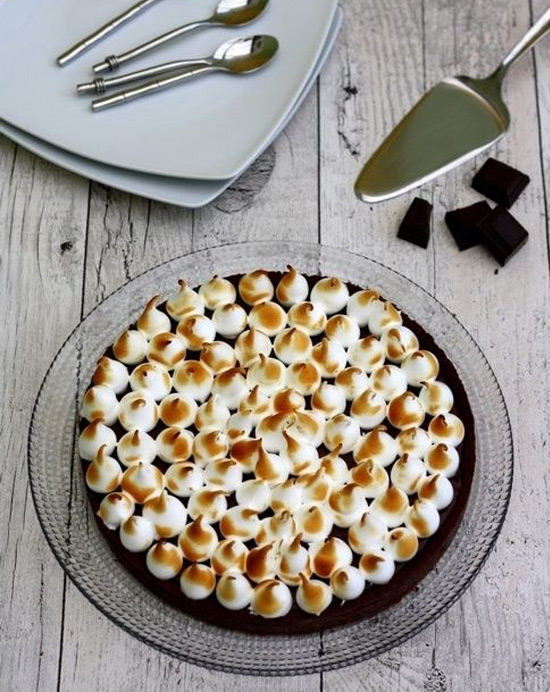 Recette de tarte au chocolat meringuée