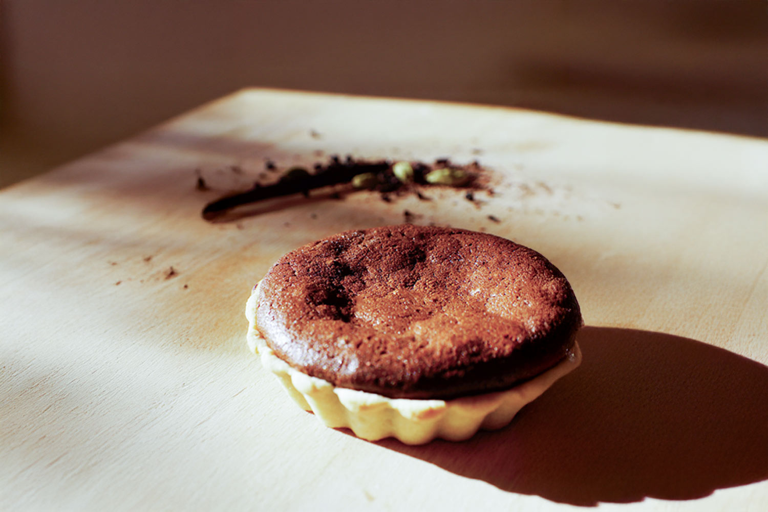 Recette de tarte au chocolat, à la vanille, cardamome et au poivre