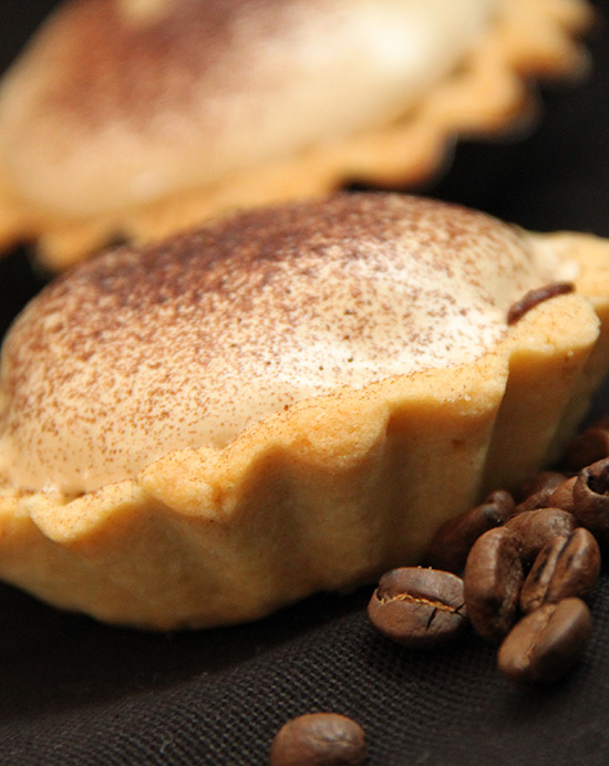 Recette de tartelettes au chocolat et meringue au café