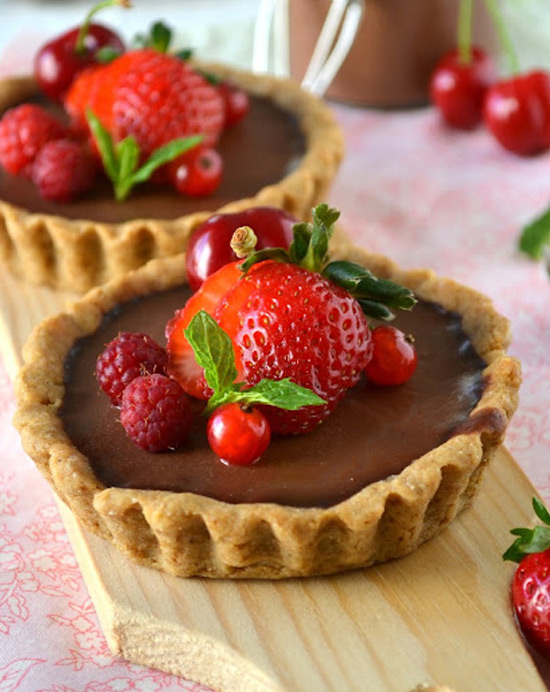 Recette de tartelettes à la panna cotta chocolatée et aux fruits rouges