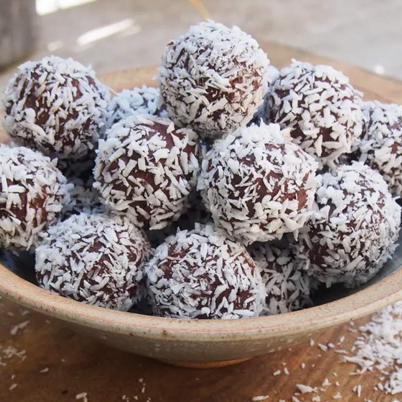 Truffes fondantes au chocolat noir et à la noix de coco